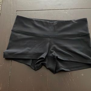 Im selling lululemon shorts because I bought them and they were way to big.